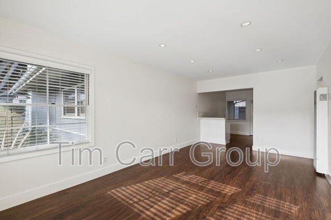 Photo - 2002 Clay St