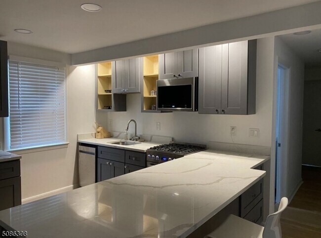 Photo - 188 Tichenor Ave Rental