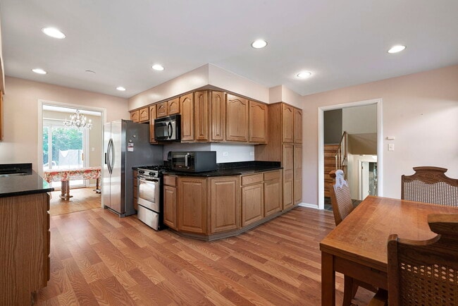 Photo - 146 Millbrook Ln