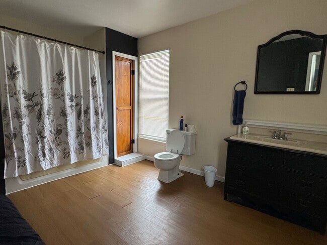 1 of 2 full bathrooms - 5234 Lincoln Hwy W