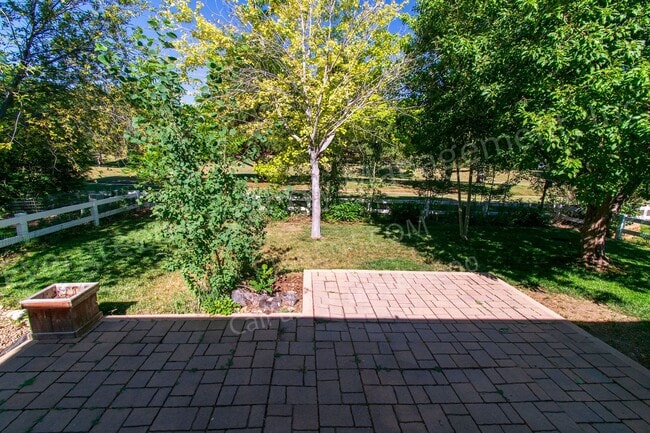 Photo - 2302 Turquoise St