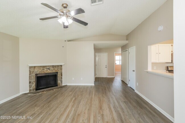 Photo - 7453 Amandas Crossing Dr N