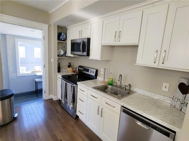3 Bull St Unit 2L
