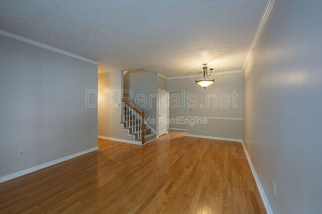 Photo - 2680 Pine Tree Rd NE Unidad 3