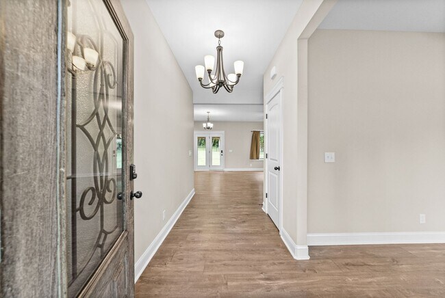 Photo - Pet Friendly Four Bedroom!