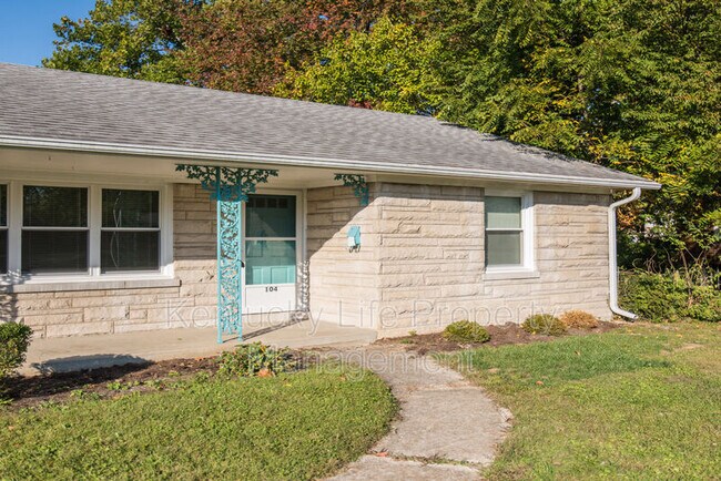 Photo - 104 Greenbriar Rd