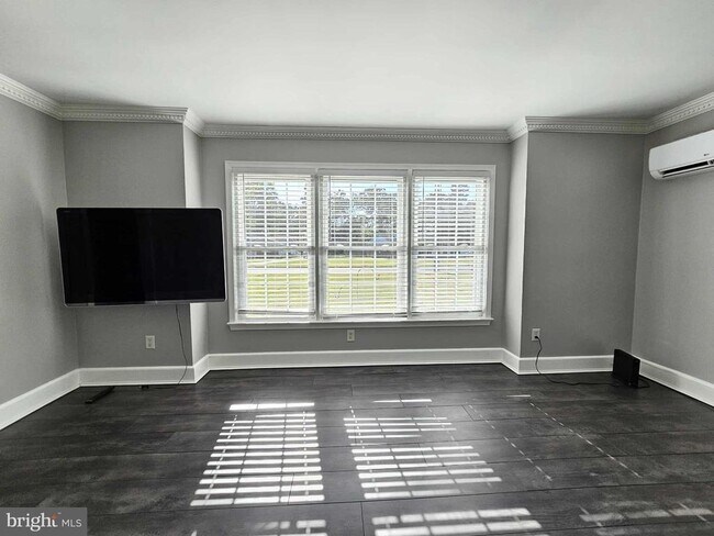 Photo - 8681 Mar Lynn Dr