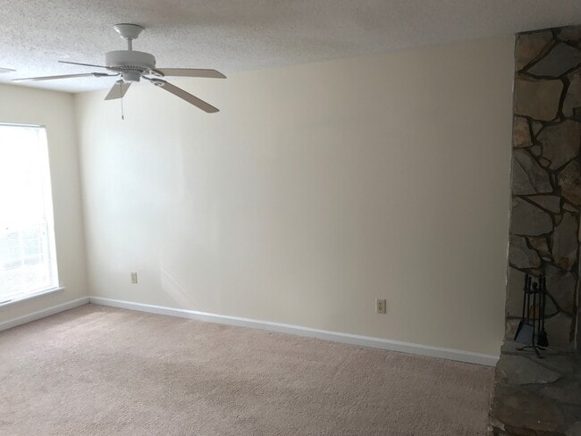 Photo - Coming Soon! 2 Bedroom Townhome!