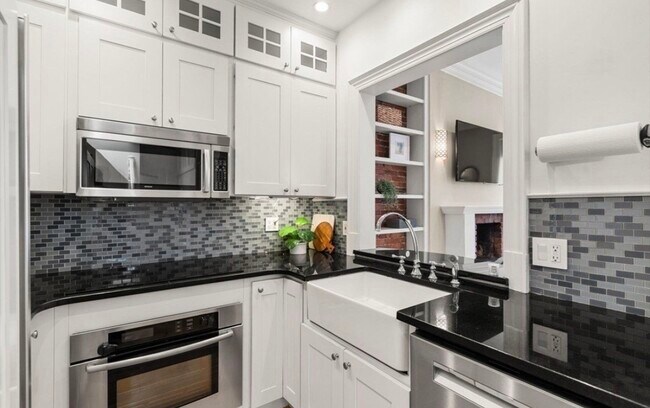 Photo - 82 Berkeley St Unit 2