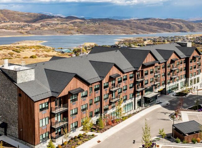 Building Photo - 2303 W Deer Hollow Ct Unit 2219B