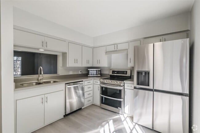 Building Photo - 817 S Ripple Creek Dr Unit 4 Rental