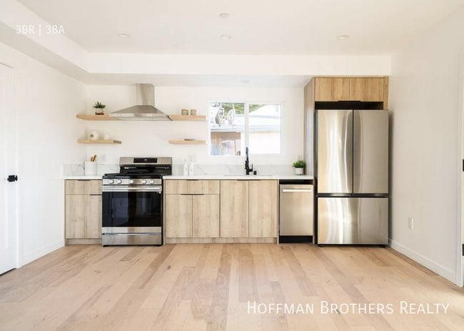 2681 1/2 Roseview Ave-