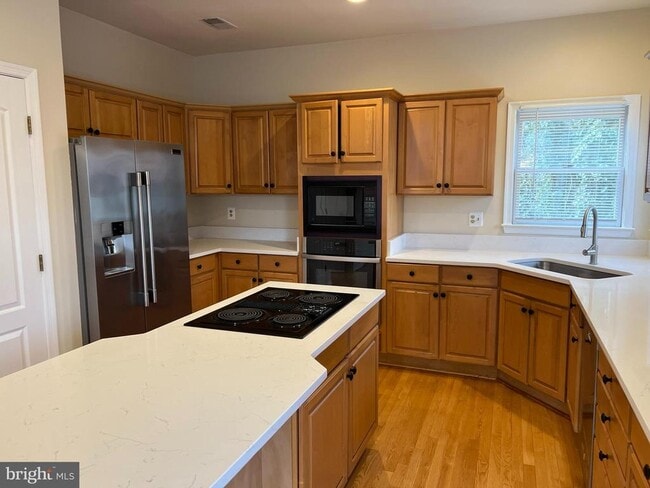 Photo - 9425 Spruce Tree Cir
