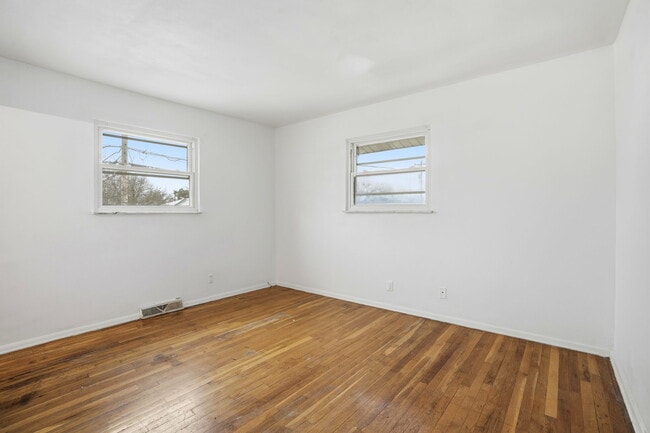 Photo - 704 Carlsbad Rd