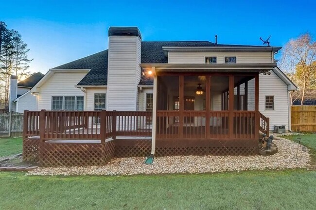 Photo - 74 Flanders Ct