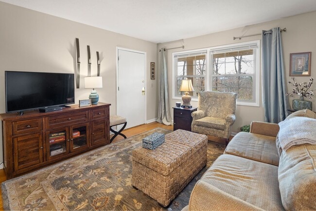 Photo - Two Bedroom Apartment - Great North Ashevi... Unit Apt #3