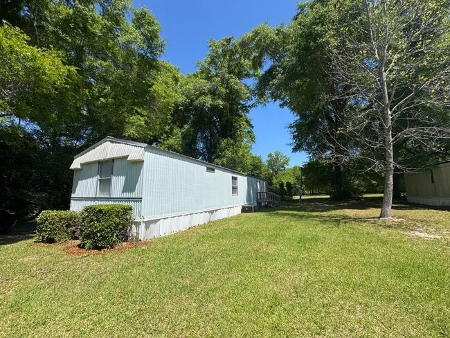 Photo - 2/2 singlewide in MH park in Greenwood, FL