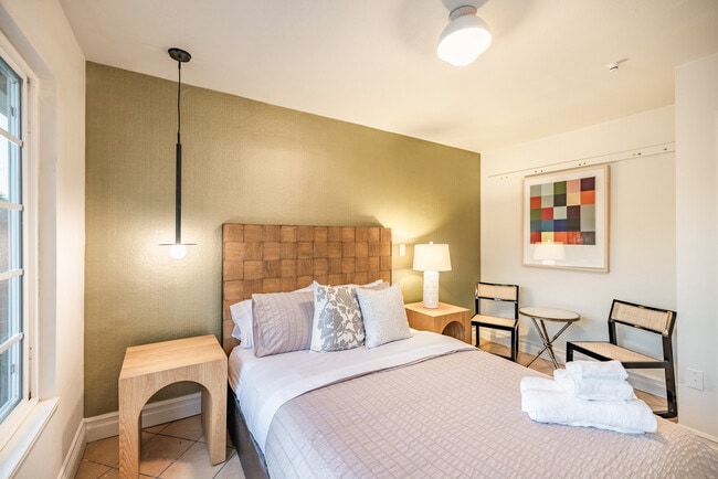 Photo - 766 N Ford Ave