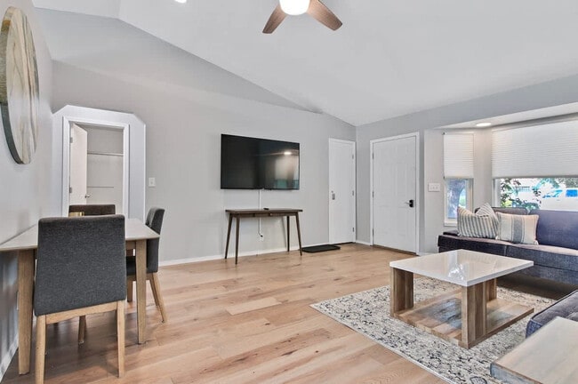 Photo - 925 N Stonehenge Way Apartment Unit ID1250620P