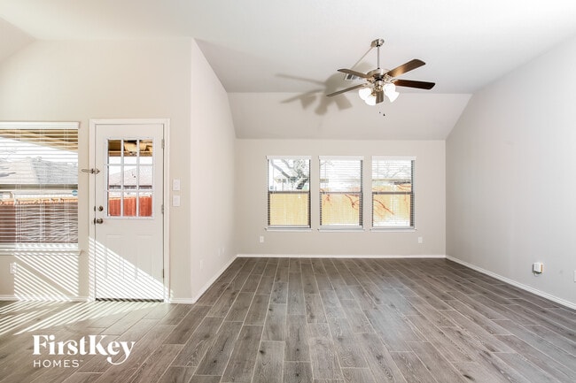 Photo - 1020 Deer Valley Dr