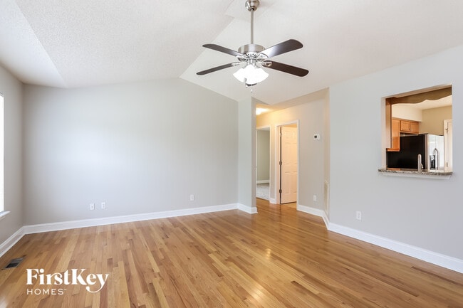 Photo - 3508 Sidneys Way