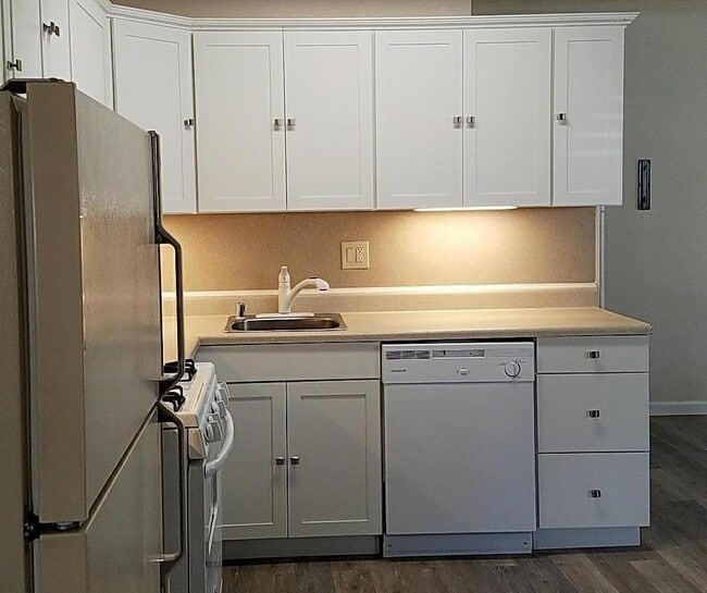 Photo - 160 Clarendon Rd