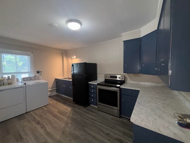Photo - 27 Upper Welden St Unit 2