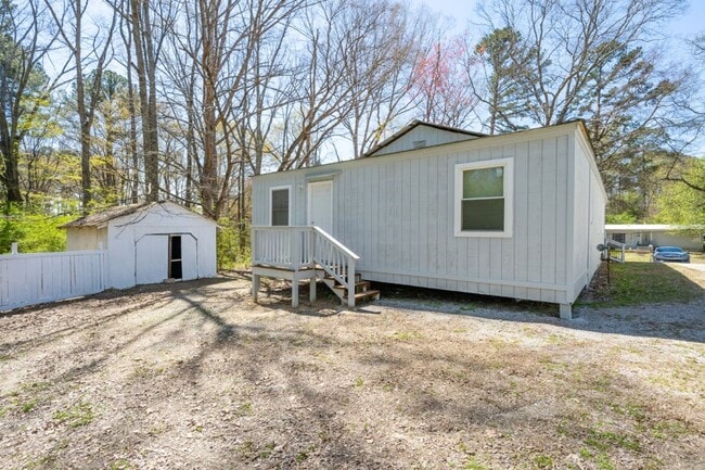 Photo - Move-In Ready Modern Makeover! Spacious 4-...