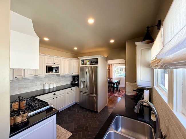 Photo - Furnished Santa Barbara 3 bedroom/2 bathroom Home