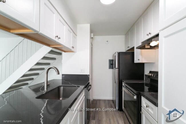 Photo - 302 N 2nd St