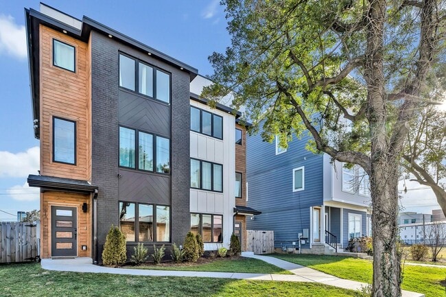 Photo - Gorgeous FULLY FURNISHED Home Just Off Charlotte Ave.