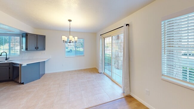 Dining - 1075 W 1360 S Unit 1075