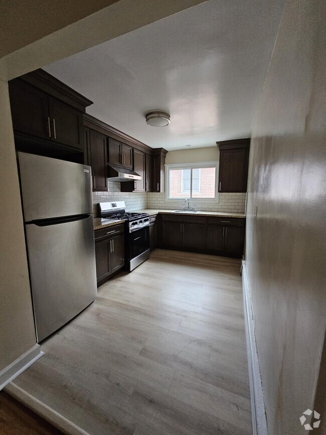 Building Photo - 2525 Pearsall Ave Rental