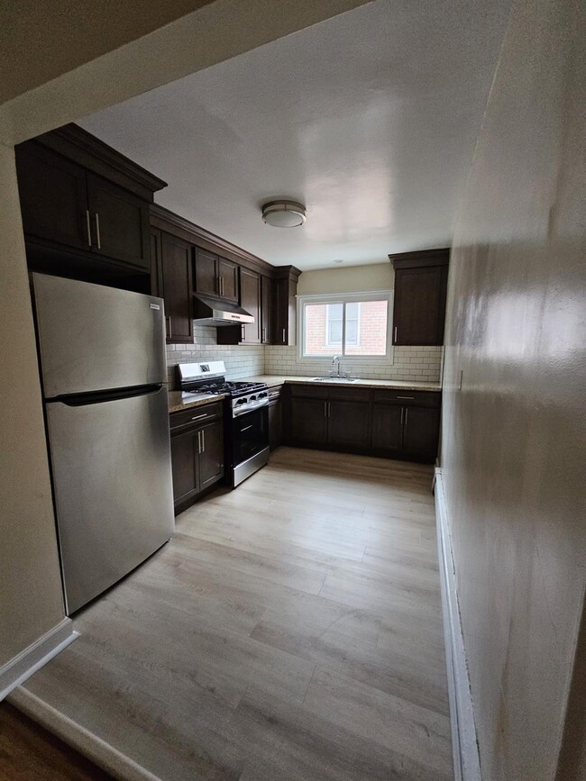 Photo - 2525 Pearsall Ave Apartment