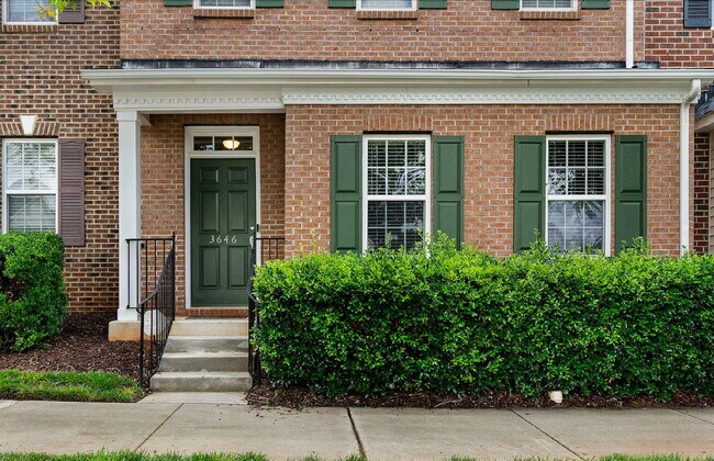 Photo - Experience Comfort and Style: Spacious 3-B...