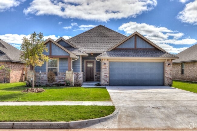 Building Photo - NEWER HOME IN MUSTANG SCHOOL DISTRICT AVAI...