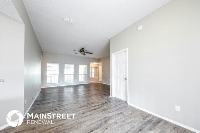 Photo - 1728 Dorset Dr