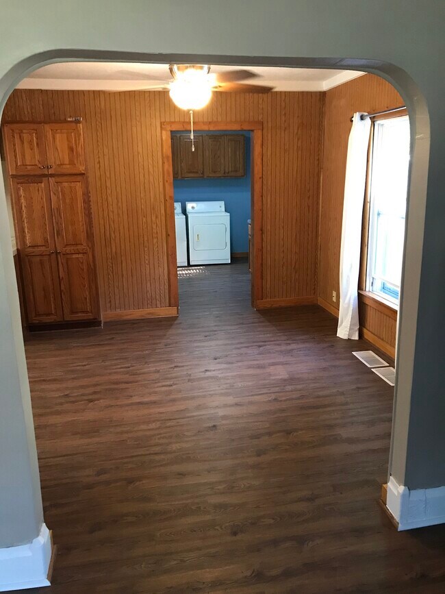 Photo - 1128 Eureka St