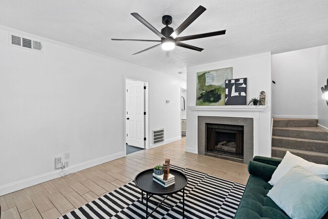 Photo - Fully renovated condo in Hendersonville