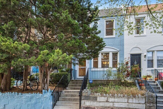 Photo - 124 16th St NE