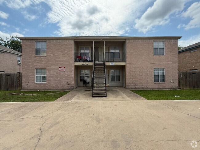 Building Photo - COMING SOON! Unit 3408 Barcelona Drive - A Rental