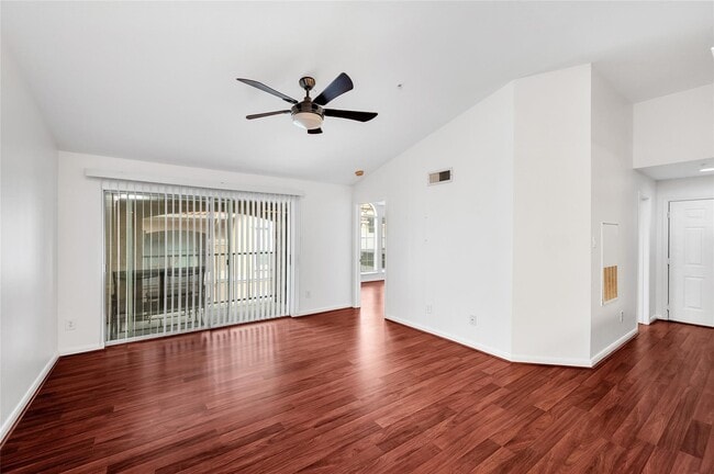 Photo - 3231 Allen Pkwy Unidad 5307