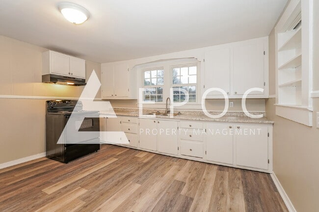 Photo - 2943 Broadbay Dr