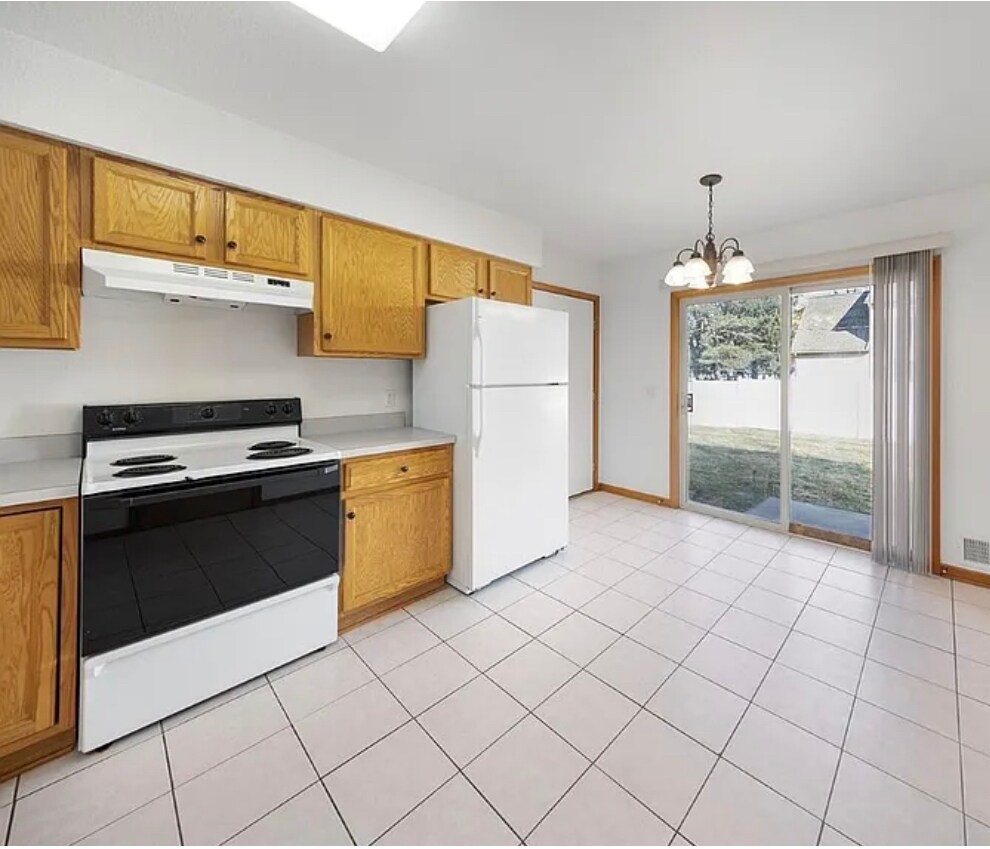 Photo - 7224 Douglas Rd