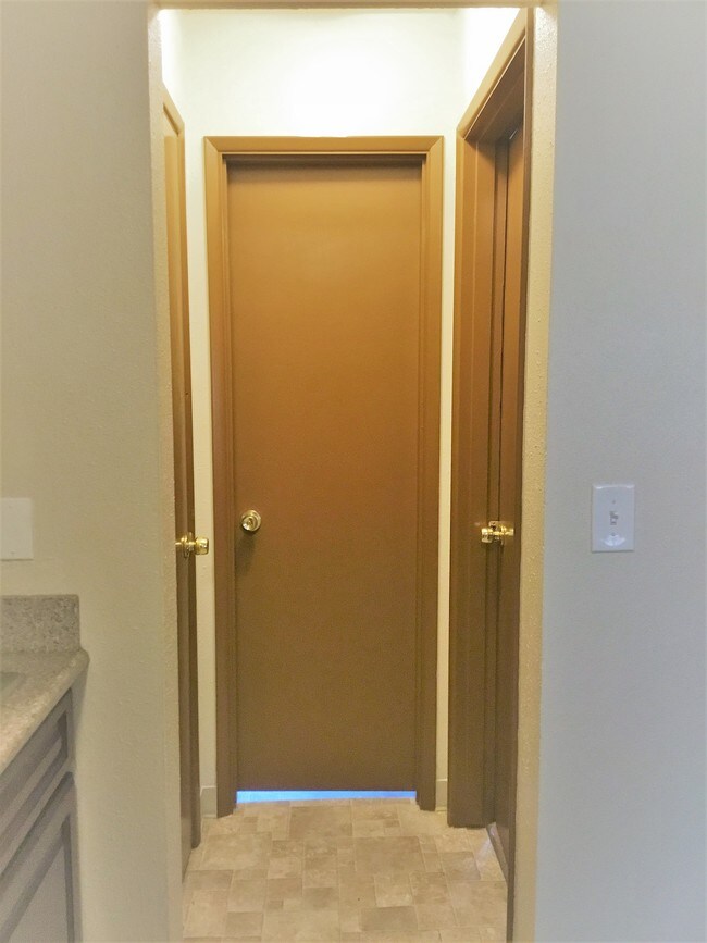 1 x 1 - Country Square