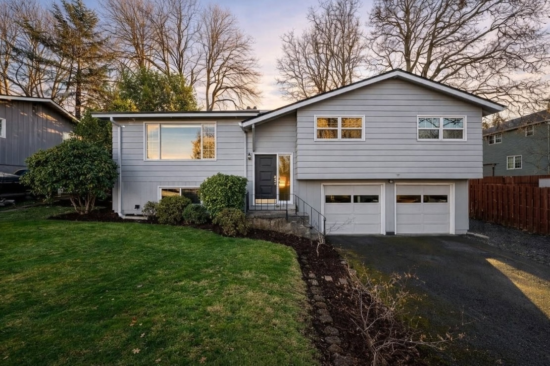 Photo - 2042 Summit Ave NW Unit Master Bedroom with Bath