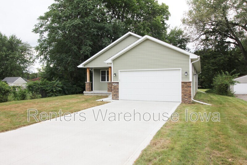 Photo - 3828 40th St