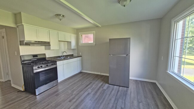 Photo - 4230 Chester Dr