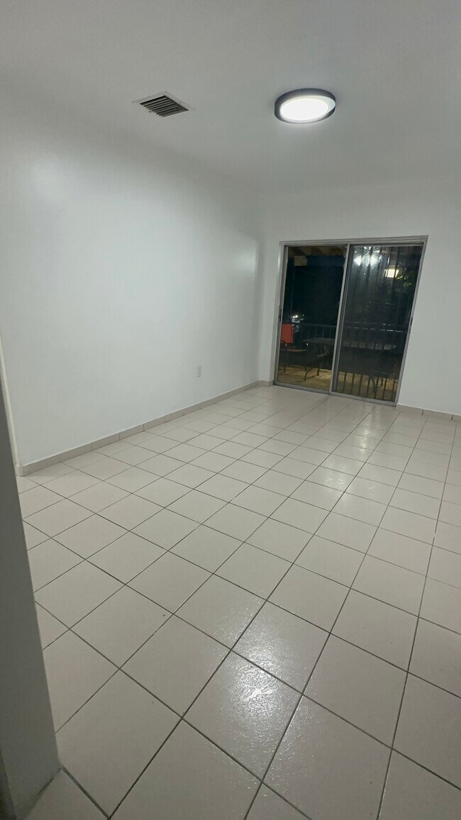 935 SW 11th Ave Apartments Unit 2nd floor Miami, FL