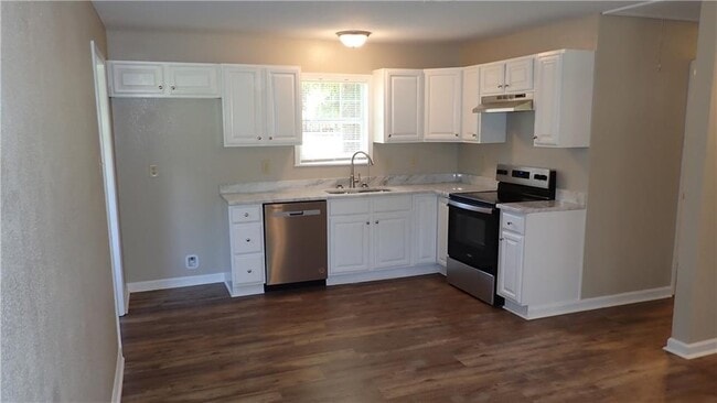 Photo - 9851 Abbeys Ln